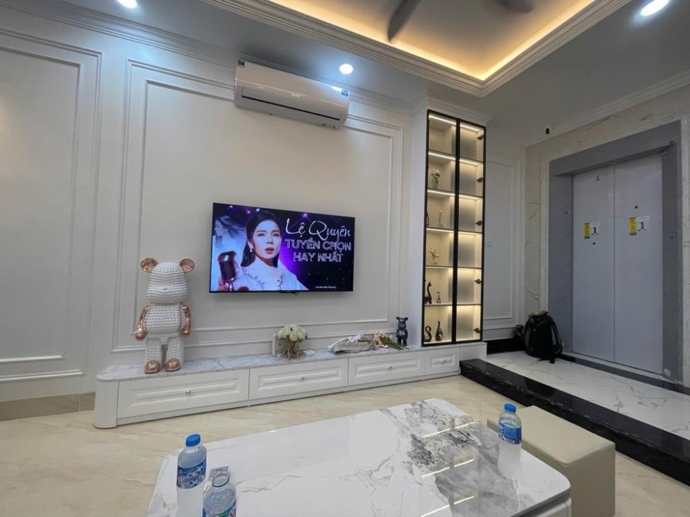 Mỹ Nhân Chân Dài 6 Tầng, Thang Máy, Mặt Ngõ Ô Tô - Dương Văn Bé, Giá Tốt