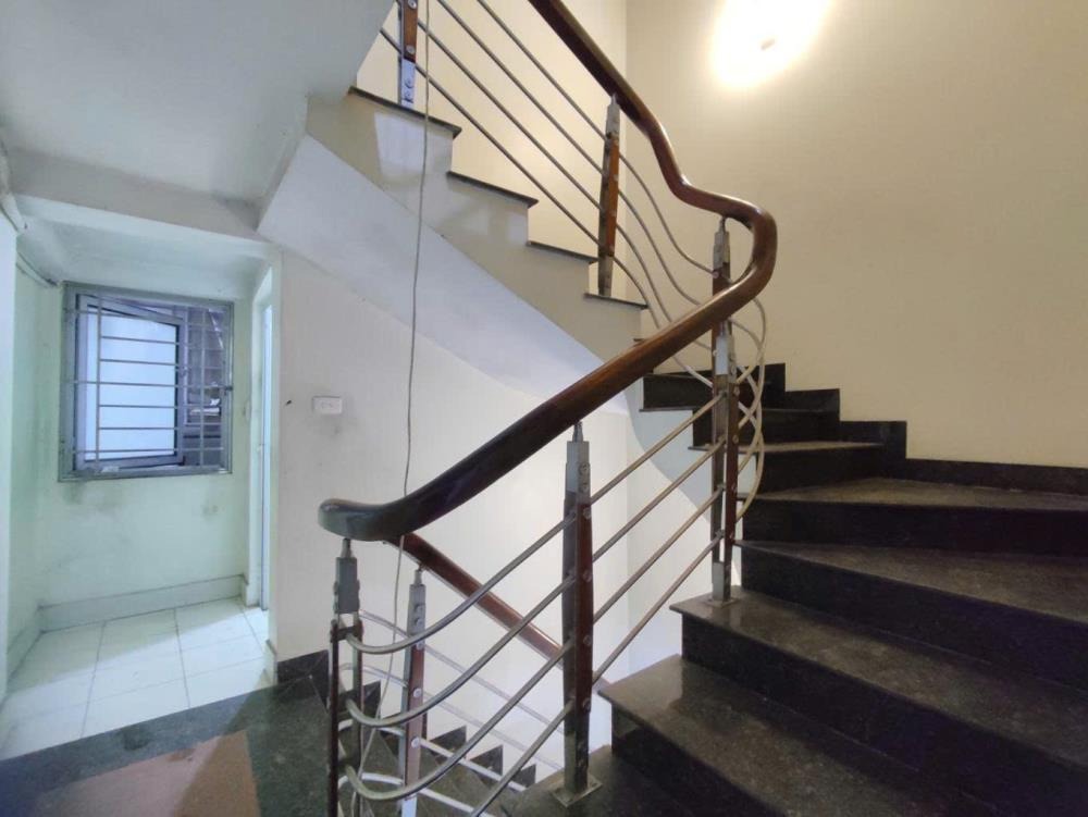 Mặt phố kinh doanh Bưởi - Ô tô dừng đỗ - Pháp lý chuẩn
