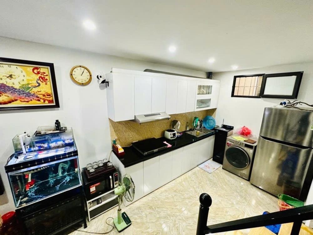 Siêu phẩm 2 Tầng, Ngõ 76 An Dương: Hiếm Hộ, Ô Tô Đỗ Gần, Giá 2.1 tỷ