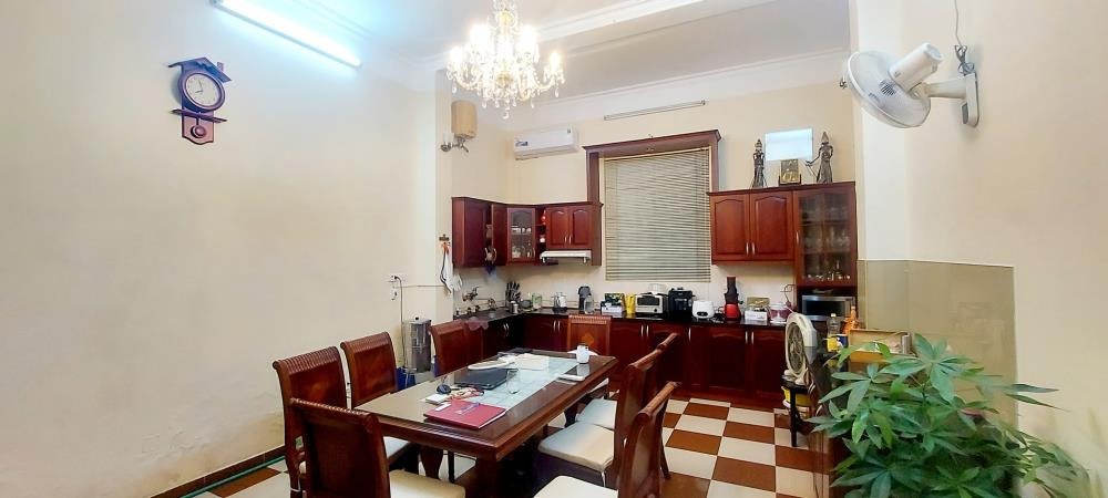 Bán Nhà Cầu Giấy 63m², 4 Tầng, 19 Tỷ - Phân Lô, Vỉa Hè, Ô Tô Đỗ