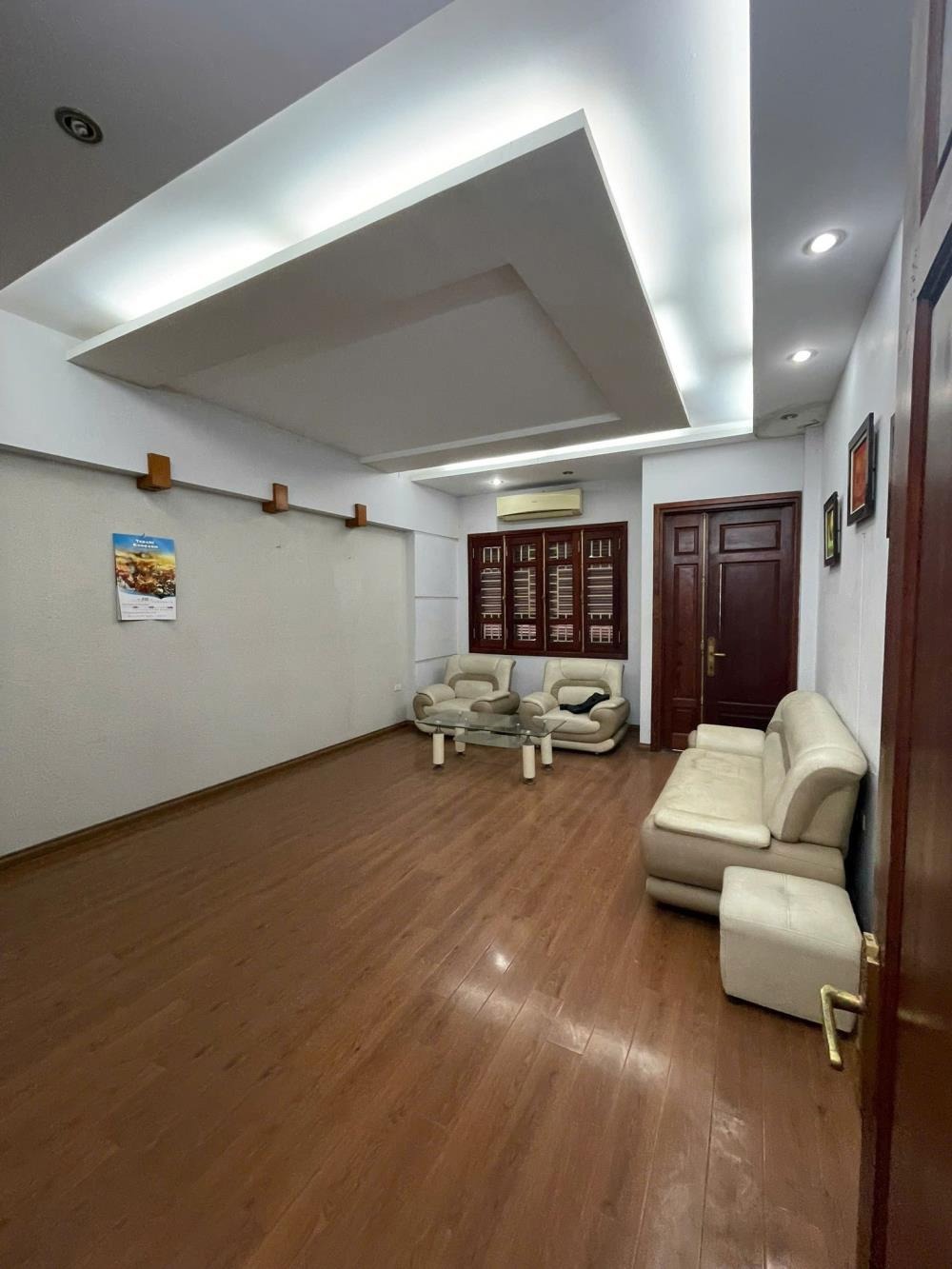 Mặt tiền Cầu Giấy - Phân lô - 5 Tầng - Kinh Doanh - Giá 26.2 Tỷ