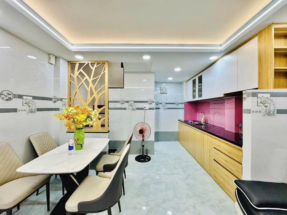 Nhà Đại Mỗ, Nam Từ Liêm - 10 Tỷ, 75m², Mặt Tiền 4.7m - Vị Trí Đắc Địa