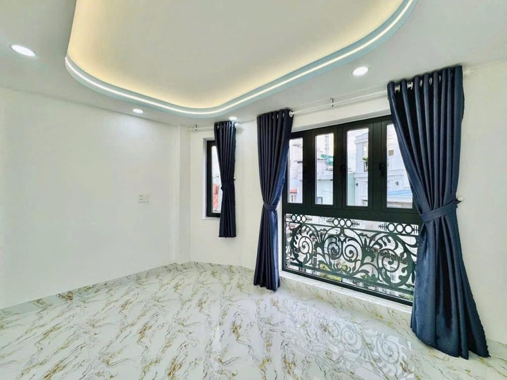 Nhà Đại Mỗ, Nam Từ Liêm - 10 Tỷ, 75m², Mặt Tiền 4.7m - Vị Trí Đắc Địa