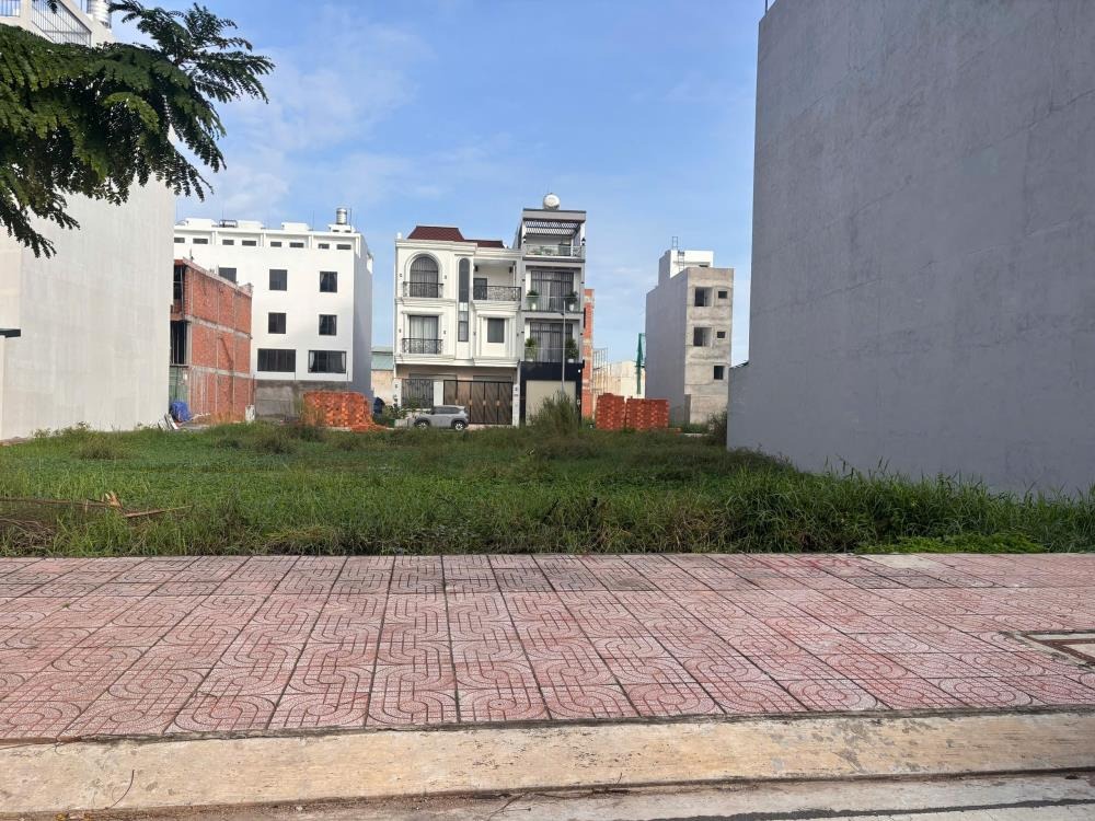 Bán 2 Lô Đất 180m2, Full Thổ Cư, Hẻm Xe Hơi, Tây Lân - Giá Tốt