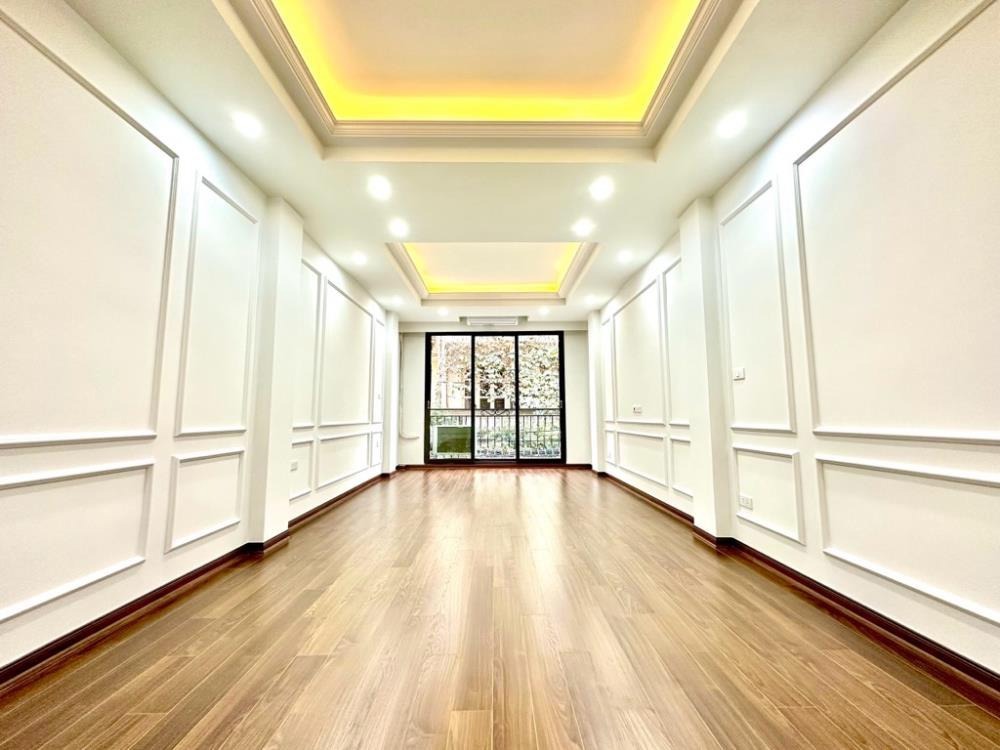 Bán nhà phố Nguyễn Ngọc Nại 180m², 5 tầng, giá 70 tỷ - Vị trí đắc địa