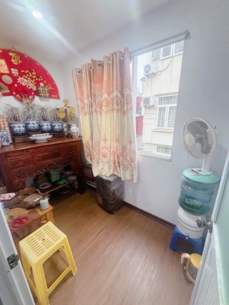 Chỉ 3.4 tỷ Sở Hữu Nhà 4 Tầng, Vị Trí Đắc Địa Đống Đa