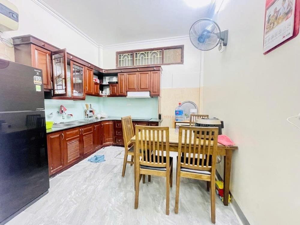 Nhà Phố Đẹp - 9.6 tỷ - Láng Hạ - 5 Tầng - 6 Phòng Ngủ - Ô Tô Đỗ Gần