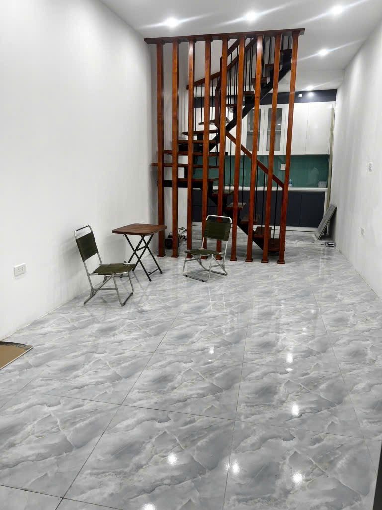 Bán nhà Đê Tô Hoàng 27m2, 3 tầng, giá 5.1 tỷ - Vị trí đẹp, pháp lý chuẩn