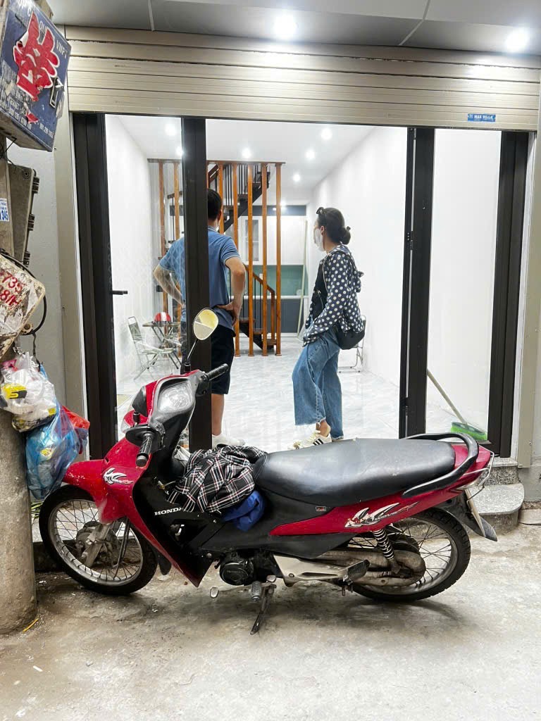 Bán nhà Đê Tô Hoàng 27m2, 3 tầng, giá 5.1 tỷ - Vị trí đẹp, pháp lý chuẩn