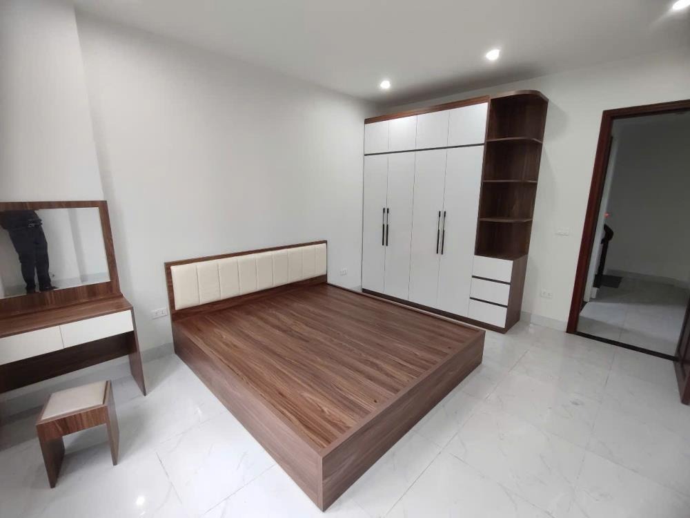 Bán nhà ngõ 3 tổ 5 đa sỹ, 5 tầng, mặt tiền 3.71m, ô tô gần, giá 6.85 tỷ