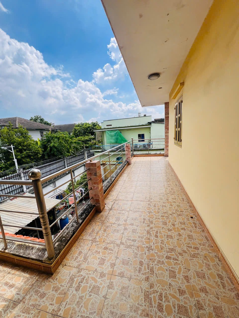 Hạ Giá Bán Nhà Phố Thủ Đức: 1 Trệt 1 Lầu, 11 Tỷ