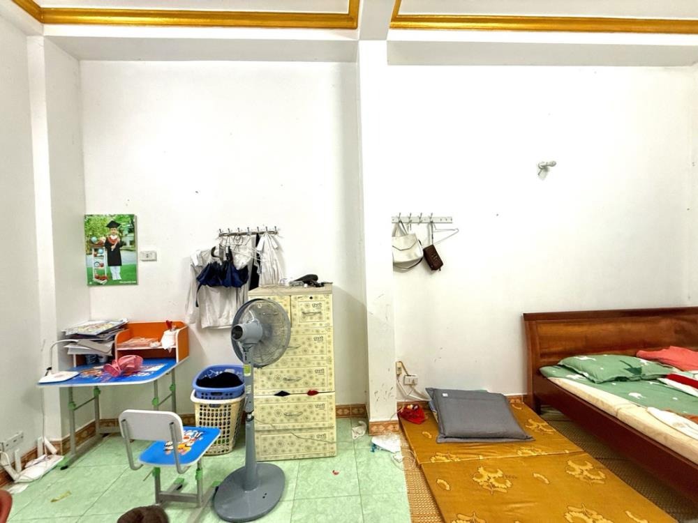 Bán nhà vị trí đắc địa, ô tô tránh, gần ngã ba - Giá Tốt