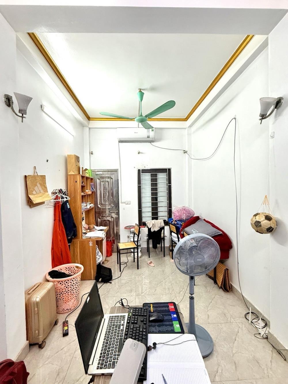 Bán nhà vị trí đắc địa, ô tô tránh, gần ngã ba - Giá Tốt