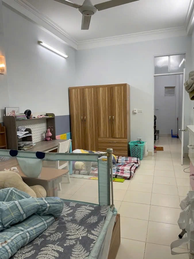 Kim Giang: Nhà 4 Tầng 55m2, 9.9 tỷ - Vị trí đẹp, vào ở ngay