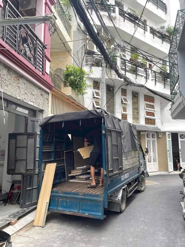 Nhà phố 4 tầng, 5 phòng ngủ, hẻm xe hơi tại Phú Nhuận - Giá 7 tỷ+