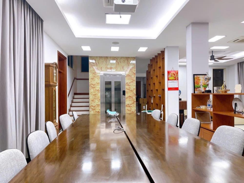 Bán Biệt Thự KĐT Bắc Linh Đàm: 230m2, 5 Tầng, Lô Góc, 72 Tỷ
