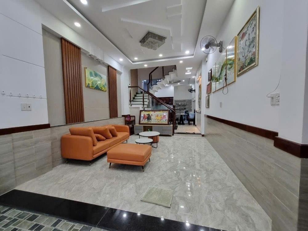 Bán nhà Gò Vấp - 4x16, 4PN, Nội Thất Cao Cấp - Vị Trí Đắc Địa
