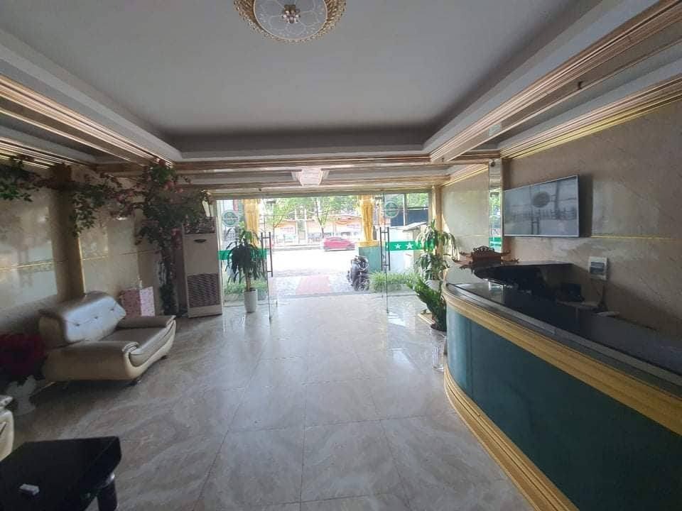 Hoàng Quốc Việt - Tòa nhà 6 tầng, Mặt tiền 6.2m, Kinh doanh siêu lợi nhuận