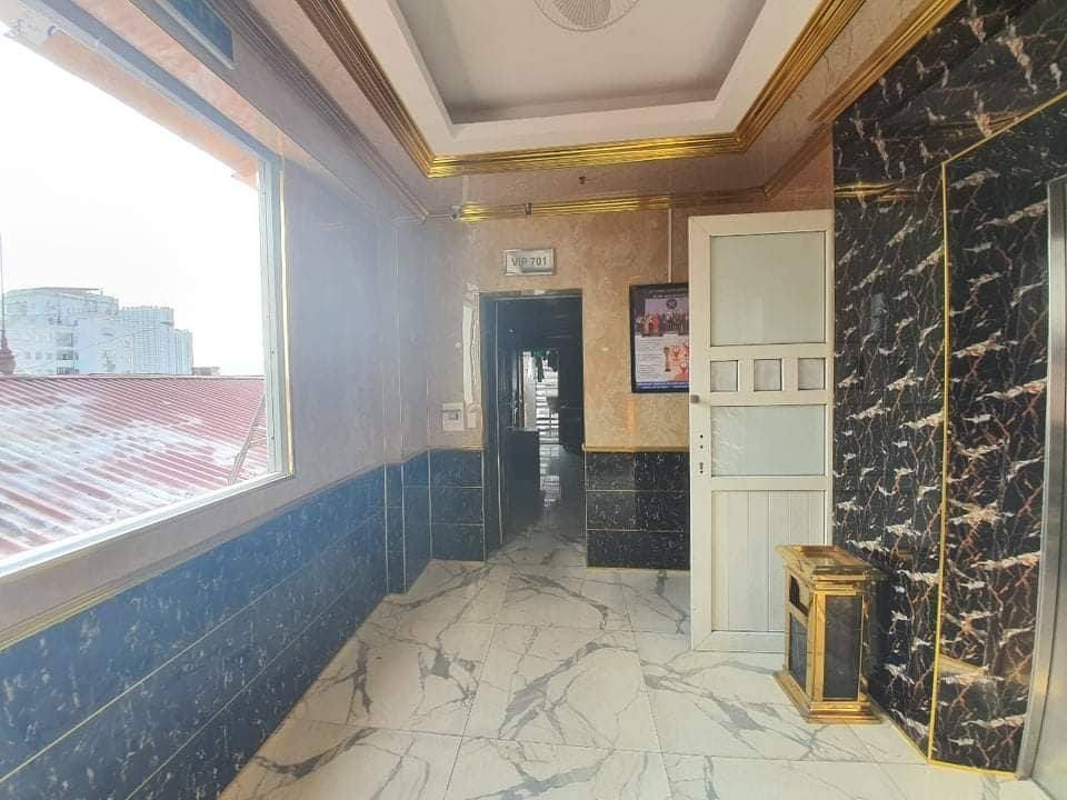 Hoàng Quốc Việt - Tòa nhà 6 tầng, Mặt tiền 6.2m, Kinh doanh siêu lợi nhuận