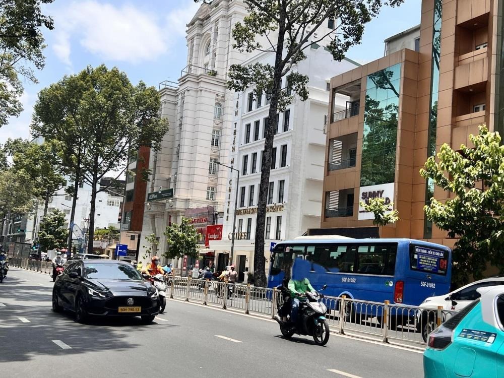 Siêu phẩm mặt tiền Trần Hưng Đạo, Quận 1 - 39 tỷ - View Metro - Kinh doanh đỉnh cao