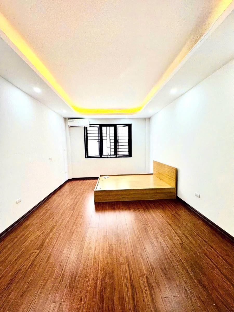 Bán Nhà Phố Dương Văn Bé, 33m2, Ngõ Nông, Giá 7.95 Tỷ