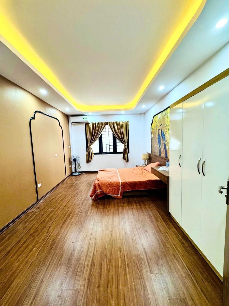 Bán Nhà Phố Dương Văn Bé, 33m2, Ngõ Nông, Giá 7.95 Tỷ