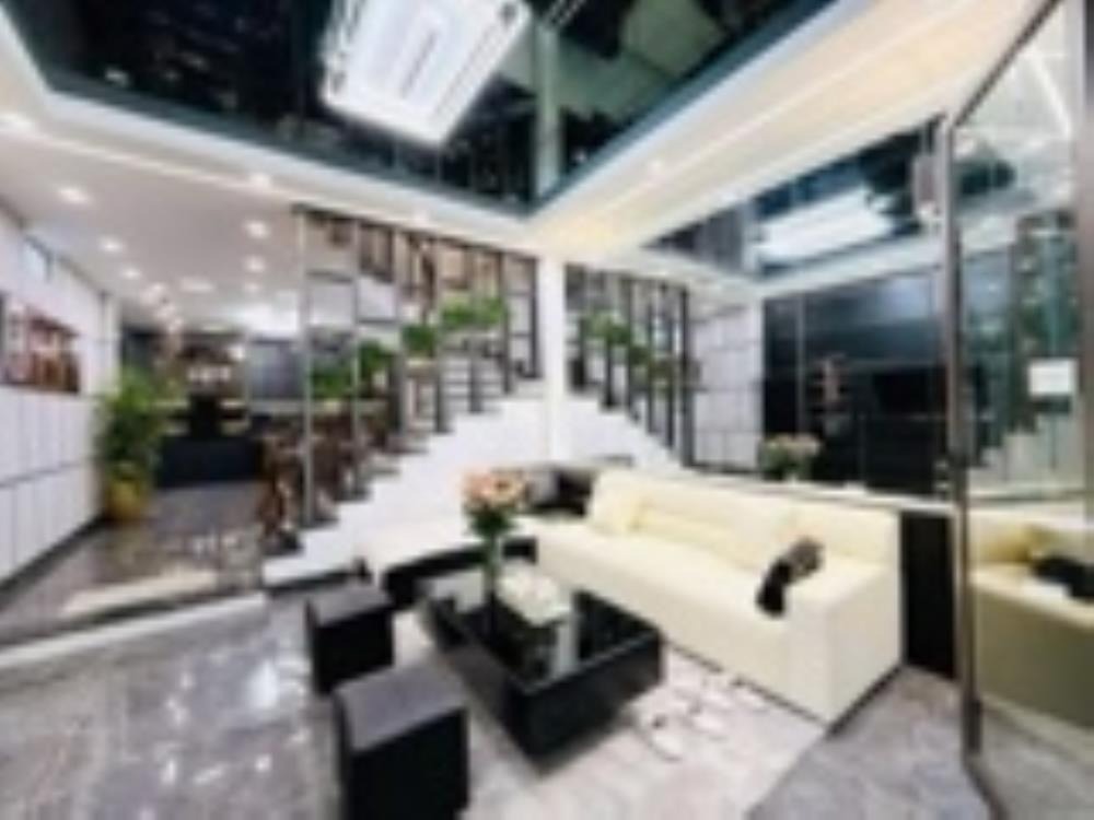 Bán nhà phố Đại La, Hai Bà Trưng - 54m2, Full Nội Thất, Sát Mặt Phố