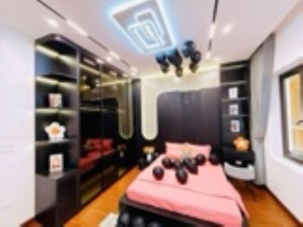 Bán nhà phố Đại La, Hai Bà Trưng - 54m2, Full Nội Thất, Sát Mặt Phố