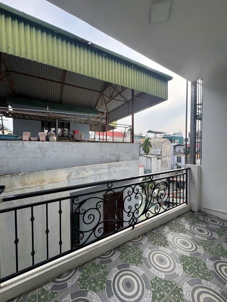 Nhà 5 Tầng Vĩnh Hưng, Hoàng Mai: 10m Ra Phố, 5.8 Tỷ - Vị Trí Đắc Địa
