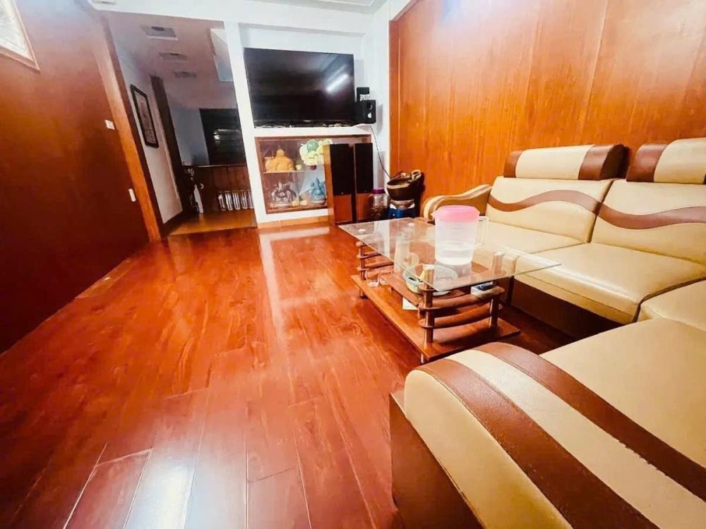 Bán nhà hạ giá, Hoàng Mai, 6 Tầng, 6 Phòng Ngủ - 5.35 Tỷ