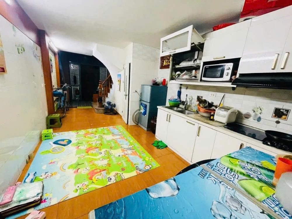 Bán nhà hạ giá, Hoàng Mai, 6 Tầng, 6 Phòng Ngủ - 5.35 Tỷ