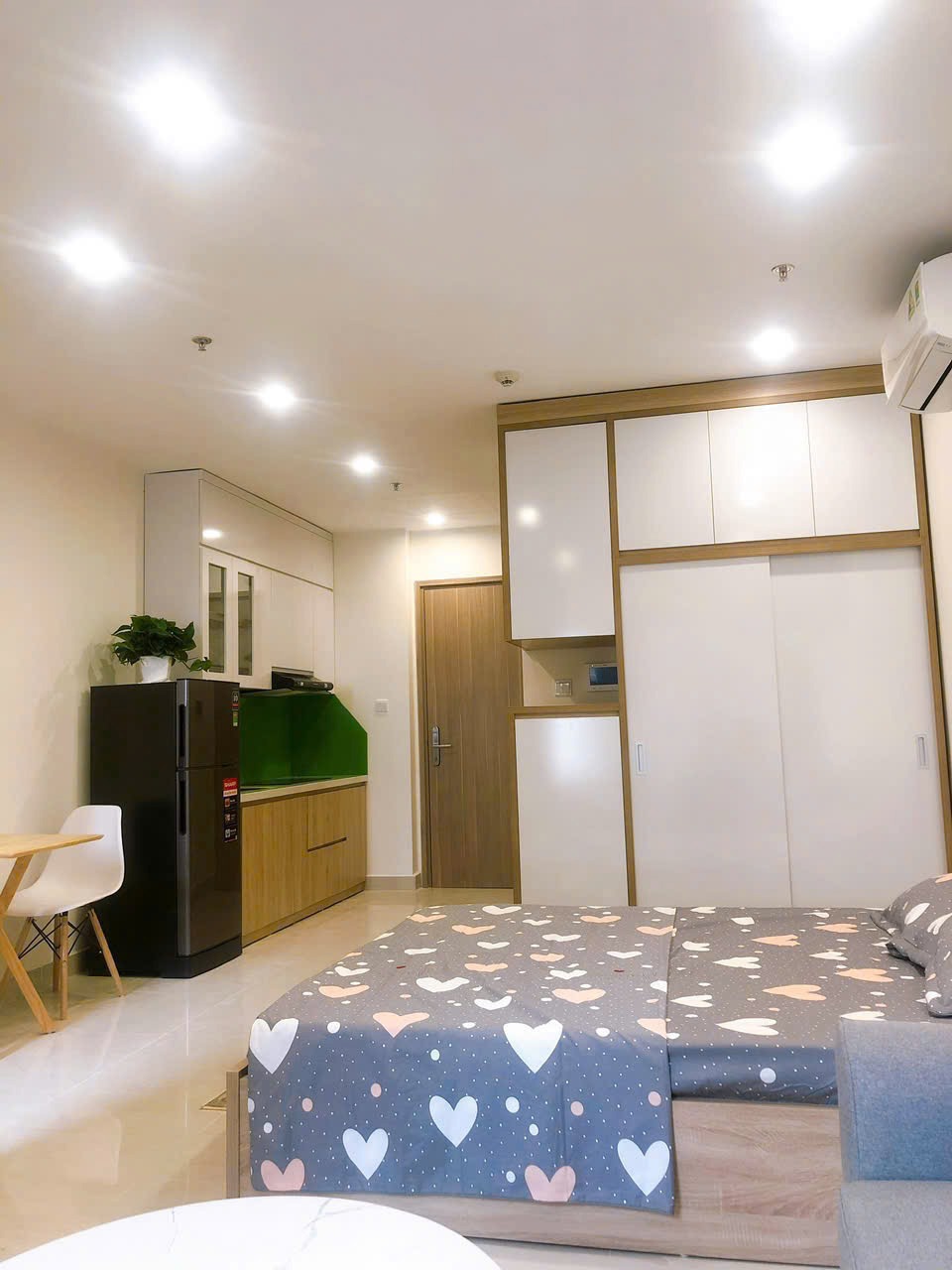Bán Căn Hộ Studio Vinhomes Ocean Park 1 - Giá 1.75 Tỷ (Có Thương Lượng)