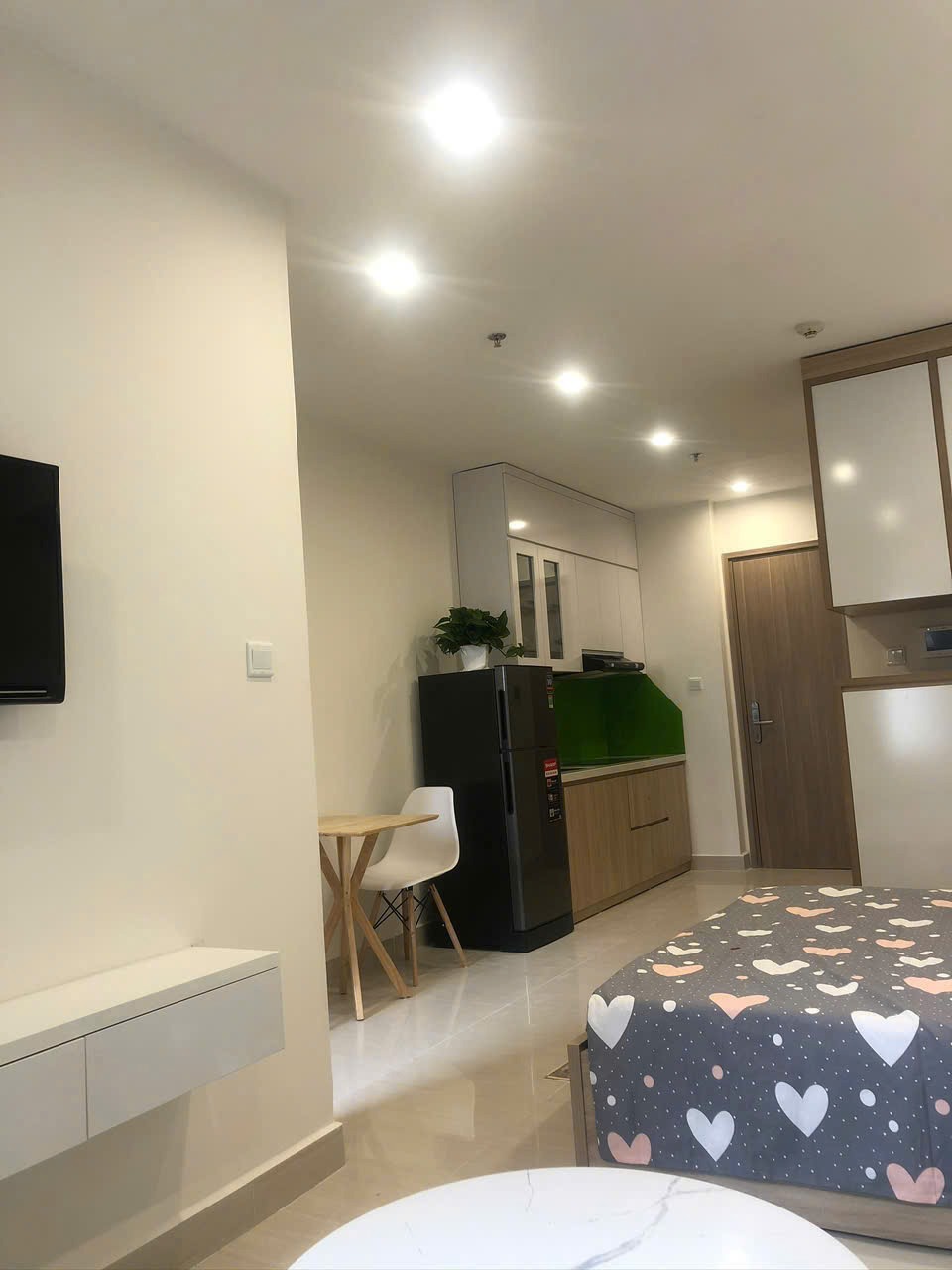 Bán Căn Hộ Studio Vinhomes Ocean Park 1 - Giá 1.75 Tỷ (Có Thương Lượng)