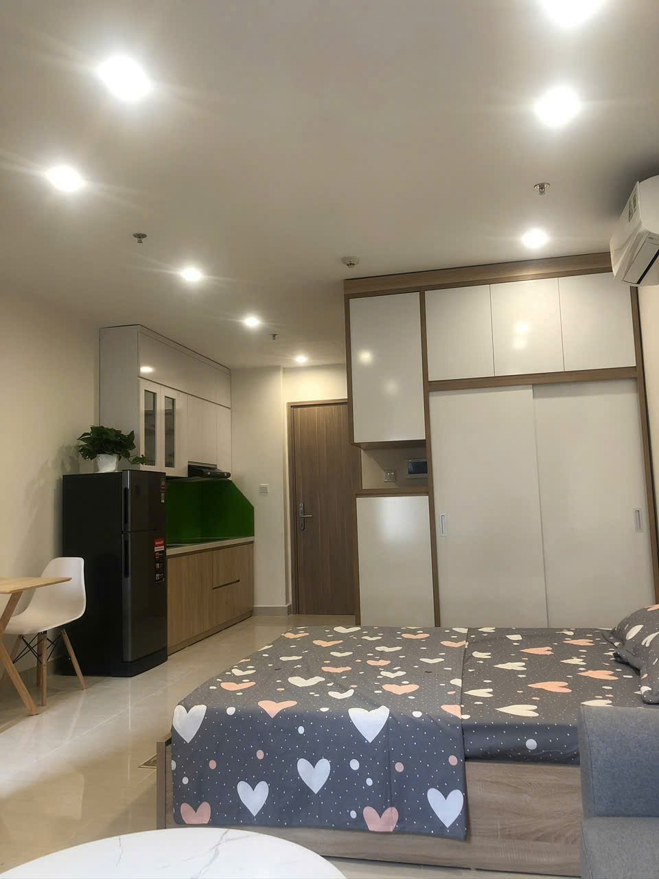 Bán Căn Hộ Studio Vinhomes Ocean Park 1 - Giá 1.75 Tỷ (Có Thương Lượng)