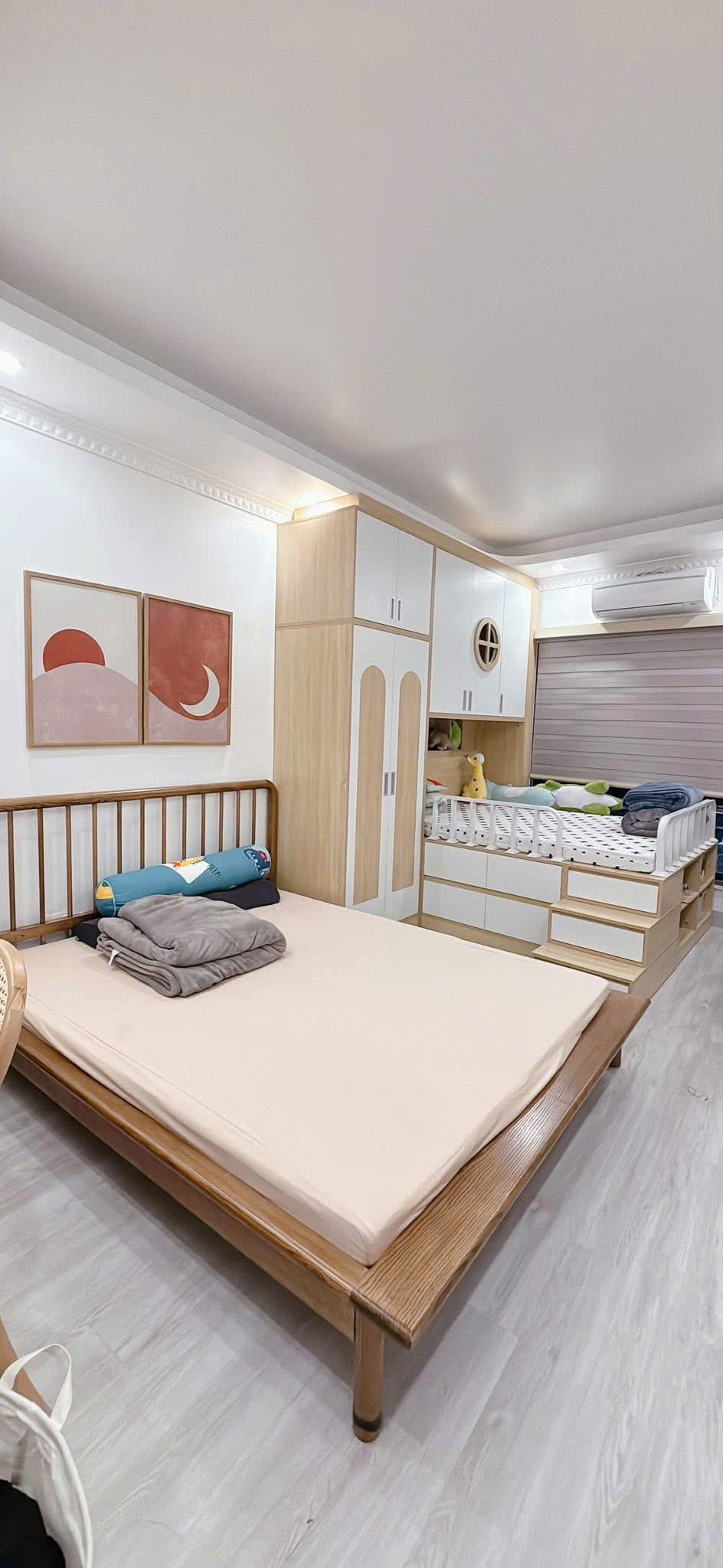 🌟 Bán nhà gốc 5 tầng, nội thất cao cấp, ngõ thoáng, ô tô gần nhà