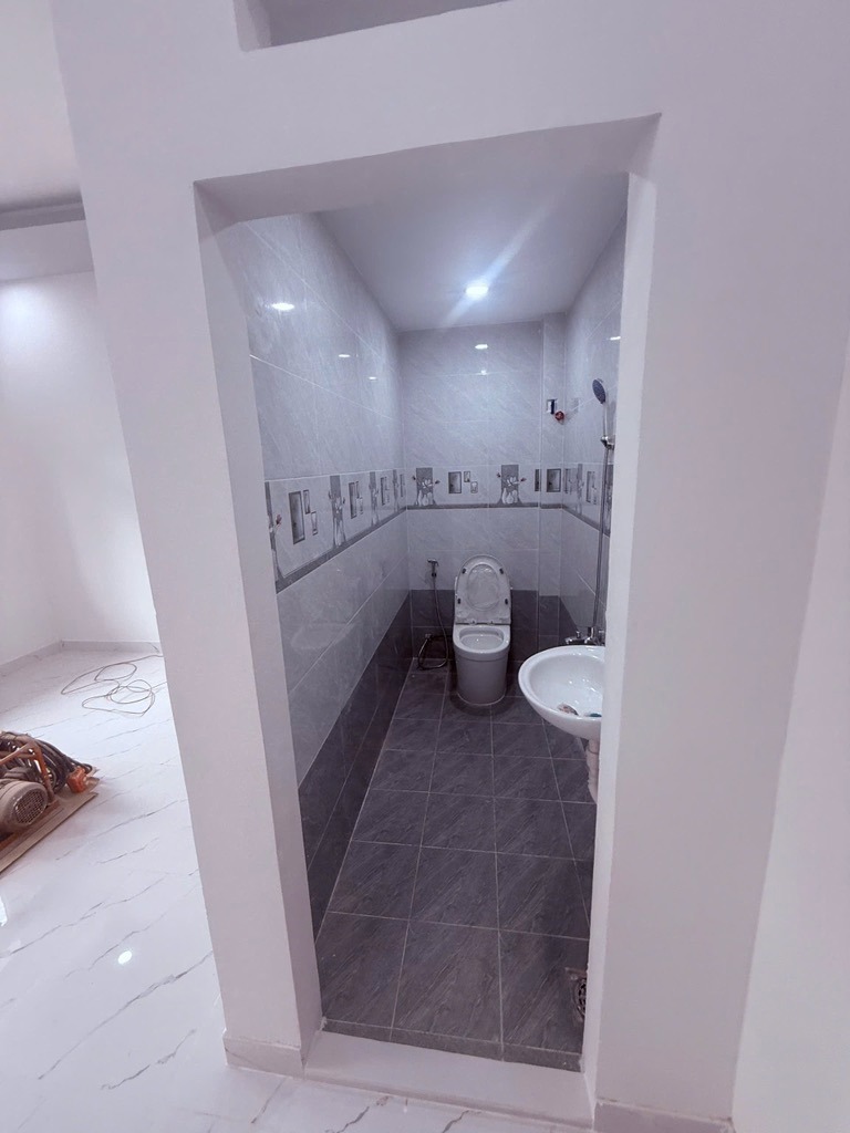 Chỉ 4.4 tỷ - Nhà Đẹp Hẻm Xe Hơi, Lê Văn Quới, Gần Tân Phú - Vào Ở Ngay