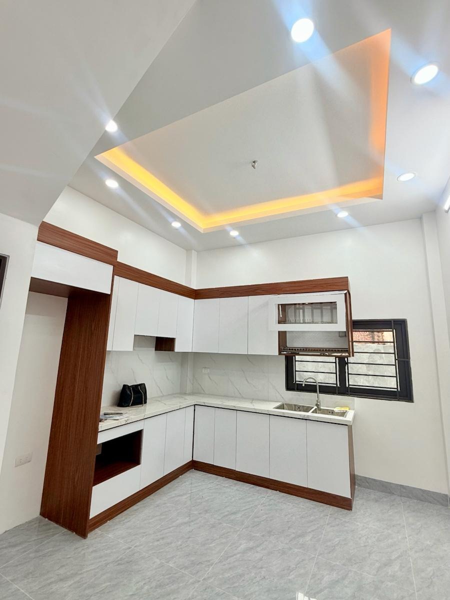 Bán Nhà Thái Thịnh, Đống Đa: Ngõ Ô Tô, Gần Phố, Thiết Kế Chắc Chắn