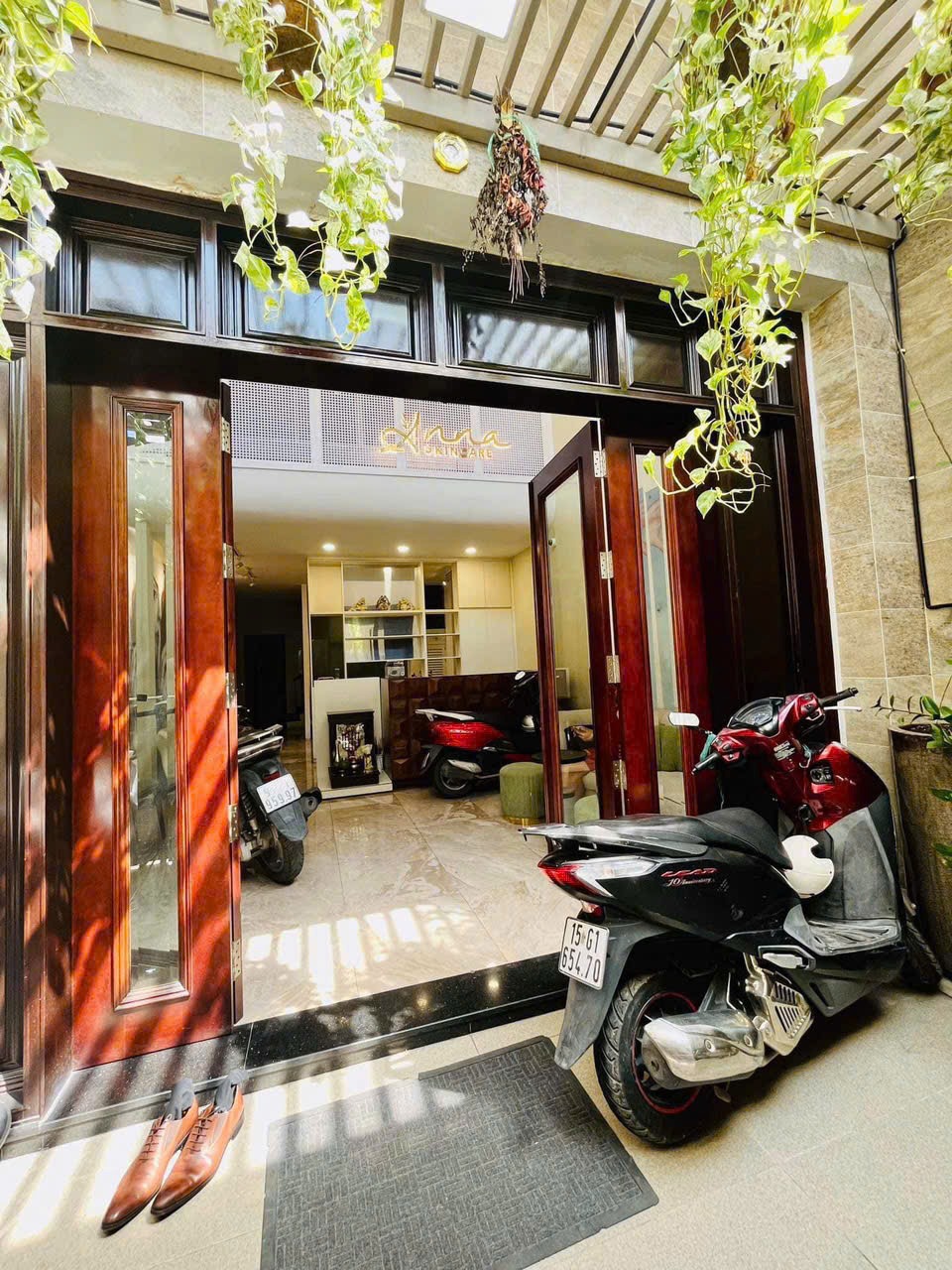 Bán nhà mặt tiền Huỳnh Văn Bánh, Phú Nhuận - 4.8x22.4m - Giá Tốt