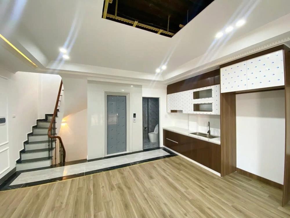 Bán nhà riêng 44m2 x 8 tầng, mặt tiền 5.5m, ô tô vào nhà, Thanh Xuân - 16.6 tỷ