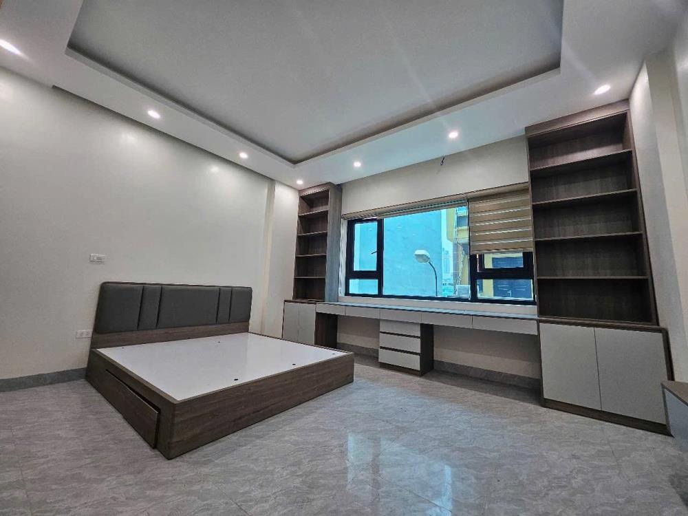 Bán nhà 65m2 - 6 tầng - 5m mặt tiền, Mạc Thái Tổ, Cầu Giấy - Kinh doanh sầm uất