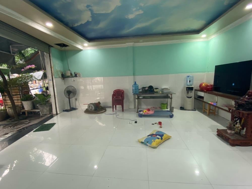 Bán Gấp Nhà Mặt Tiền Lê Thị Riêng - 9.6 Tỷ - Ngang 10.4m - Vị Trí Đẹp