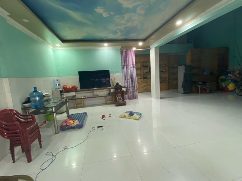 Bán Gấp Nhà Mặt Tiền Lê Thị Riêng - 9.6 Tỷ - Ngang 10.4m - Vị Trí Đẹp