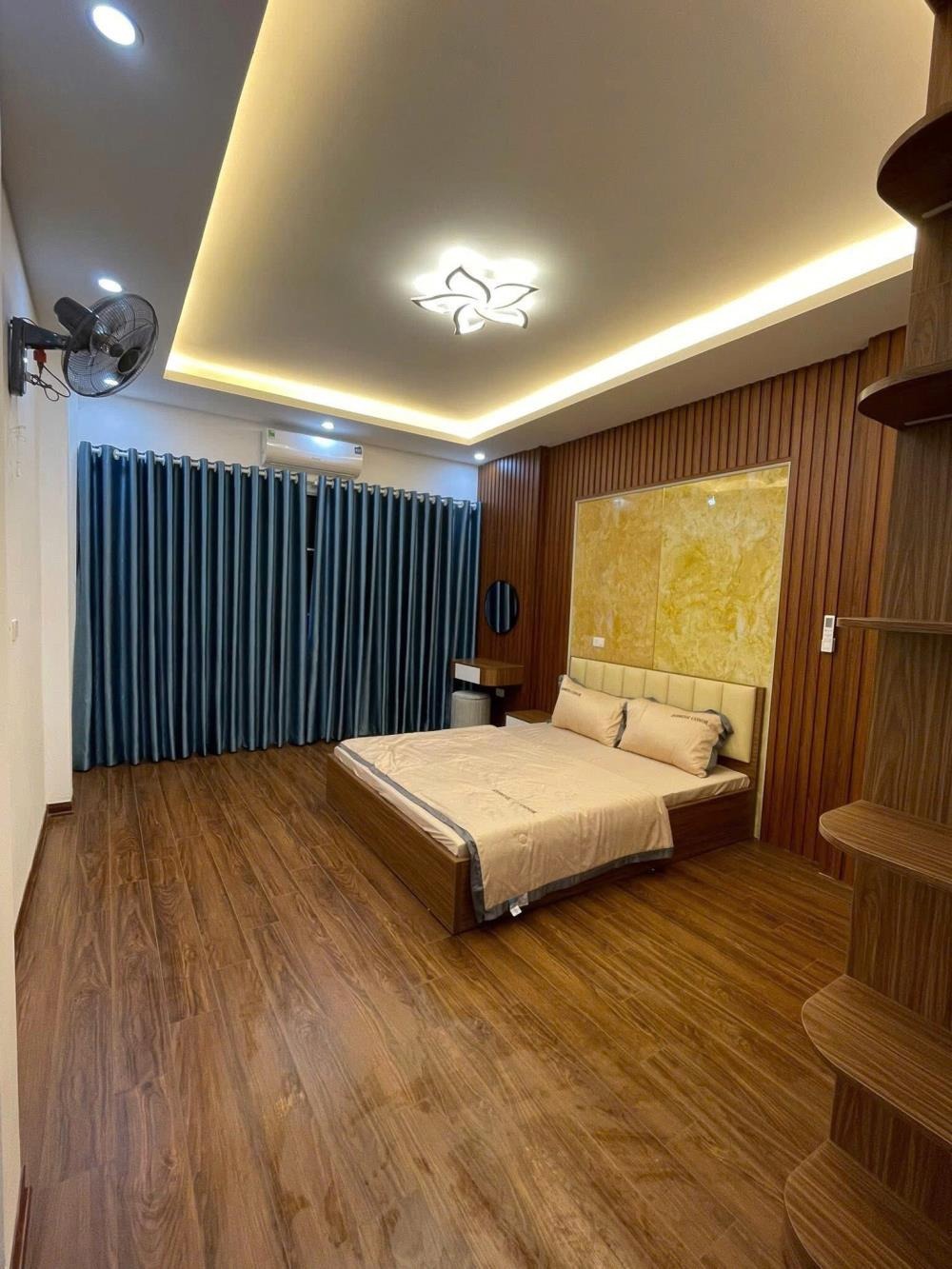 Bán nhà đẹp, ngõ thông thoáng, ô tô đỗ cửa, 35m5, 8.6 tỷ - Thịnh Liệt