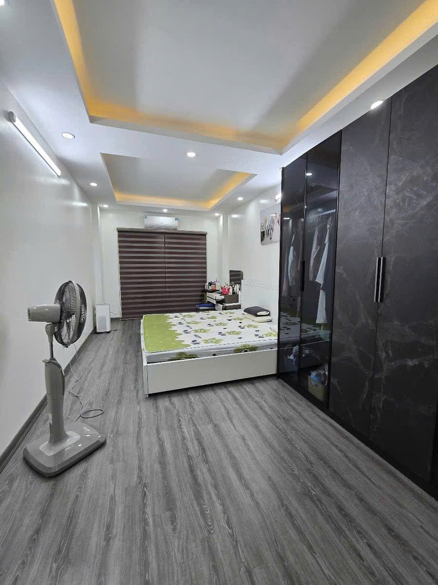 Bán nhà đẹp, ngõ thông thoáng, ô tô đỗ cửa, 35m5, 8.6 tỷ - Thịnh Liệt