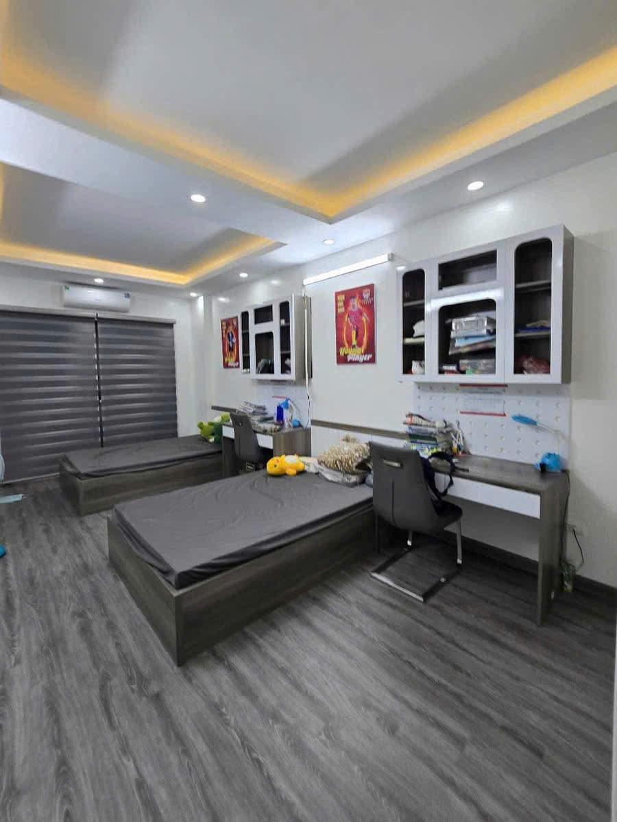 Bán nhà đẹp, ngõ thông thoáng, ô tô đỗ cửa, 35m5, 8.6 tỷ - Thịnh Liệt