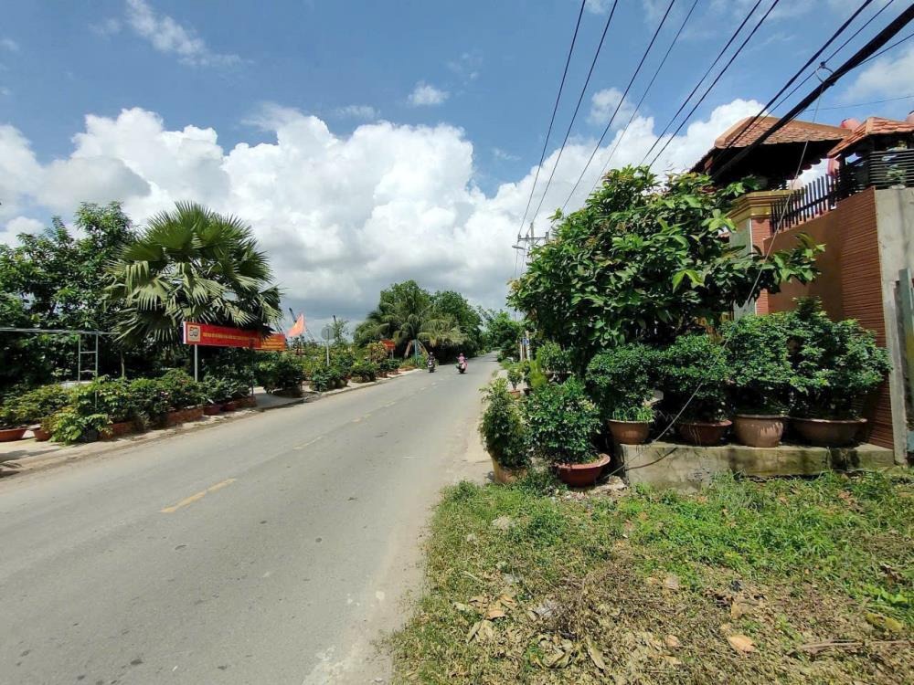 Đất nền Bình Chánh 283m2, có 191m2 thổ cư, MT đường Vườn Thơm, giá 6.7 tỷ