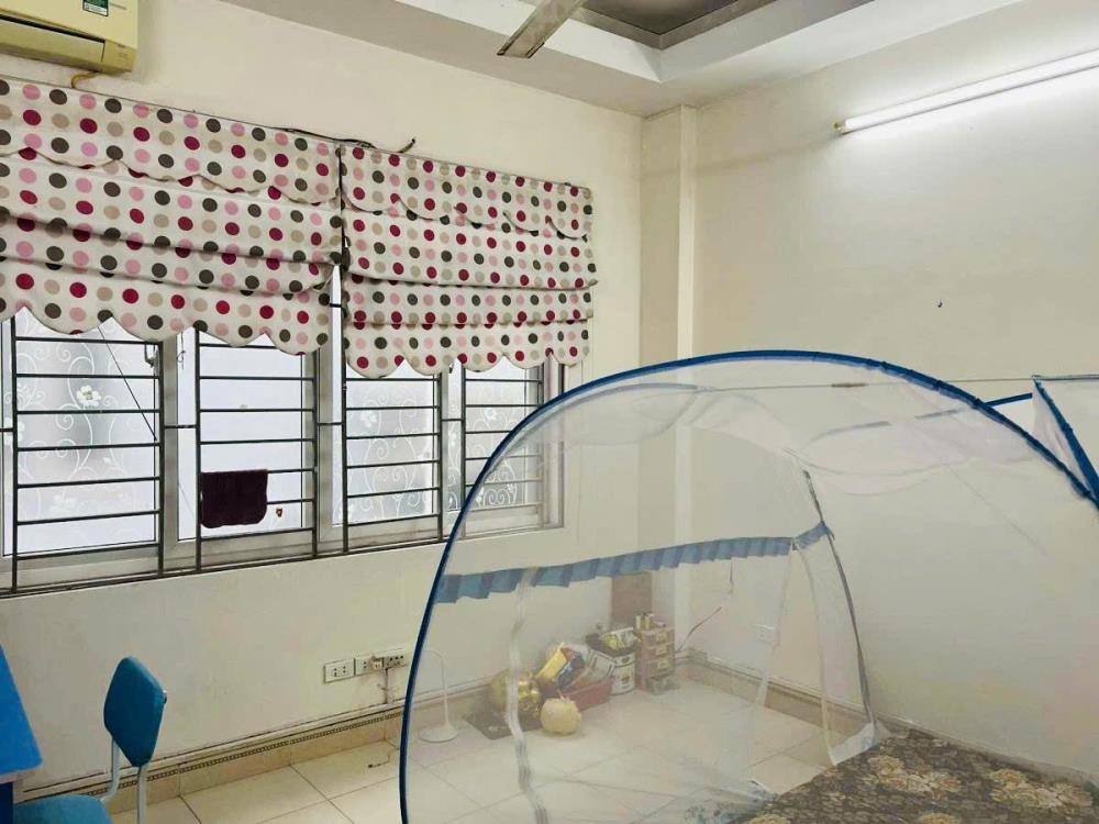 Nhà Phố Nguyễn Chí Thanh, Đống Đa: 50m2, 5 Tầng, Mặt Tiền 4.2m, Giá 1x Tỷ