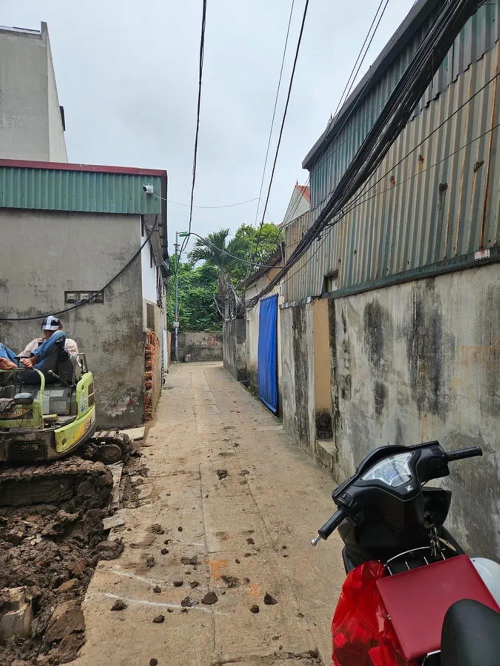 Bán nhà Đức Diễn, Hà Nội - 53m2, 4 Tầng, Giá Tốt, Vị Trí Trung Tâm