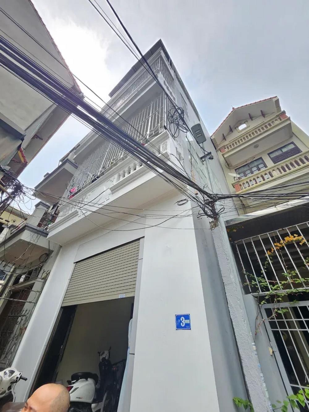 Bán nhà Đức Diễn, Hà Nội - 53m2, 4 Tầng, Giá Tốt, Vị Trí Trung Tâm