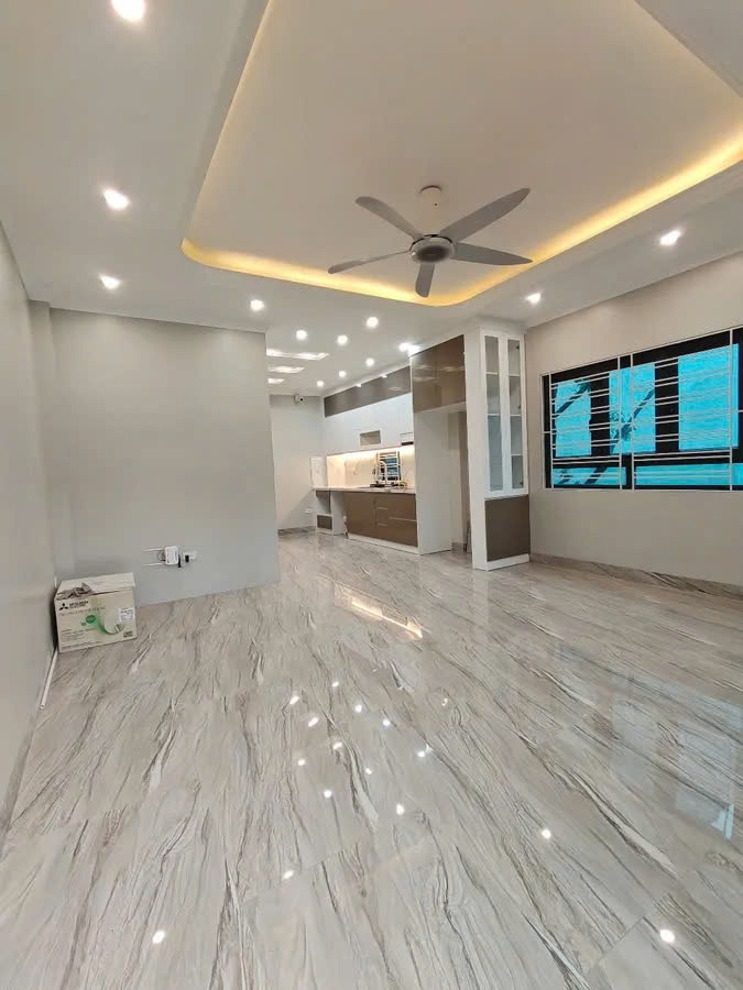 Nhà Phố Cổ Linh - Long Biên: Vị Trí Vàng, Thiết Kế Đẳng Cấp, Giá Tốt